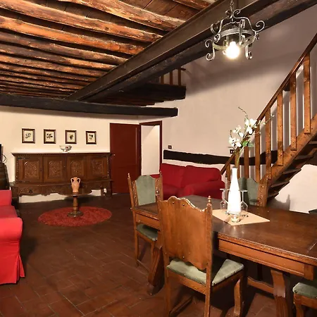 Fattoria Castello Di Starda Κατάλυμα σε φάρμα